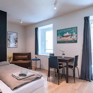 Apartment Hitrental Station, Zürich